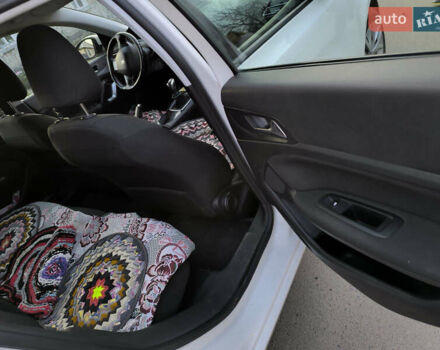 Белый Пежо 308, объемом двигателя 1.6 л и пробегом 95 тыс. км за 11500 $, фото 8 на Automoto.ua