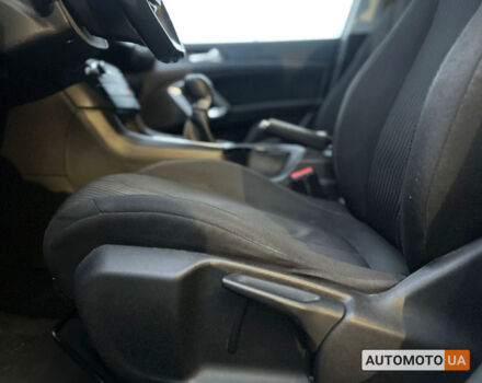 Белый Пежо 308, объемом двигателя 1.6 л и пробегом 347 тыс. км за 11790 $, фото 9 на Automoto.ua