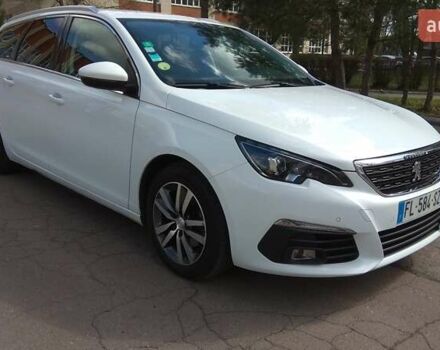 Білий Пежо 308, об'ємом двигуна 1.5 л та пробігом 220 тис. км за 10990 $, фото 1 на Automoto.ua
