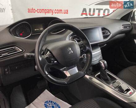 Белый Пежо 308, объемом двигателя 1.5 л и пробегом 162 тыс. км за 13650 $, фото 5 на Automoto.ua