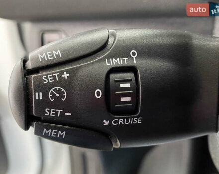 Белый Пежо 308, объемом двигателя 1.5 л и пробегом 162 тыс. км за 13650 $, фото 12 на Automoto.ua