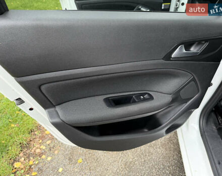 Білий Пежо 308, об'ємом двигуна 1.5 л та пробігом 171 тис. км за 14200 $, фото 49 на Automoto.ua