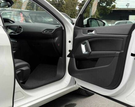 Белый Пежо 308, объемом двигателя 1.5 л и пробегом 192 тыс. км за 16500 $, фото 22 на Automoto.ua