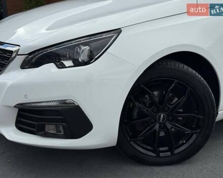 Белый Пежо 308, объемом двигателя 1.5 л и пробегом 192 тыс. км за 16500 $, фото 3 на Automoto.ua