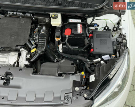 Белый Пежо 308, объемом двигателя 1.5 л и пробегом 162 тыс. км за 14800 $, фото 83 на Automoto.ua