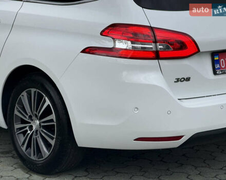 Белый Пежо 308, объемом двигателя 1.5 л и пробегом 162 тыс. км за 14800 $, фото 20 на Automoto.ua