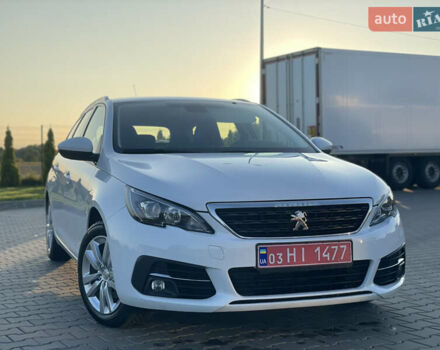 Белый Пежо 308, объемом двигателя 1.5 л и пробегом 197 тыс. км за 12950 $, фото 3 на Automoto.ua