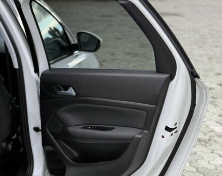 Белый Пежо 308, объемом двигателя 1.5 л и пробегом 162 тыс. км за 14800 $, фото 62 на Automoto.ua