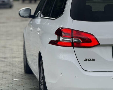 Белый Пежо 308, объемом двигателя 1.5 л и пробегом 162 тыс. км за 14900 $, фото 10 на Automoto.ua