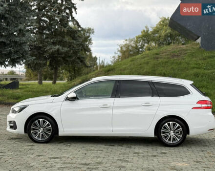 Белый Пежо 308, объемом двигателя 1.5 л и пробегом 162 тыс. км за 14800 $, фото 7 на Automoto.ua