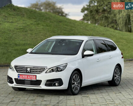 Белый Пежо 308, объемом двигателя 1.5 л и пробегом 162 тыс. км за 14800 $, фото 2 на Automoto.ua