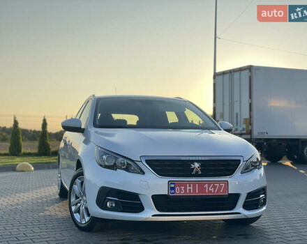 Белый Пежо 308, объемом двигателя 1.5 л и пробегом 197 тыс. км за 12950 $, фото 5 на Automoto.ua