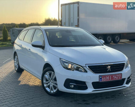 Белый Пежо 308, объемом двигателя 1.5 л и пробегом 197 тыс. км за 12950 $, фото 1 на Automoto.ua