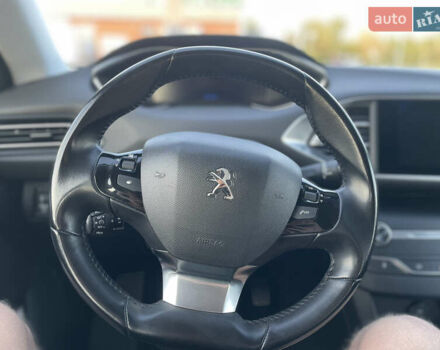Белый Пежо 308, объемом двигателя 1.5 л и пробегом 197 тыс. км за 12950 $, фото 25 на Automoto.ua