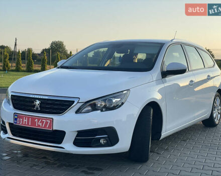 Белый Пежо 308, объемом двигателя 1.5 л и пробегом 197 тыс. км за 12950 $, фото 6 на Automoto.ua