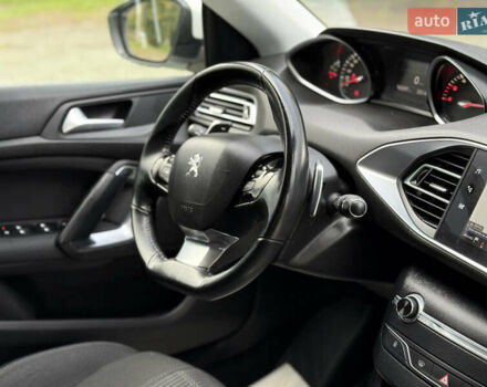 Белый Пежо 308, объемом двигателя 1.5 л и пробегом 162 тыс. км за 14800 $, фото 56 на Automoto.ua