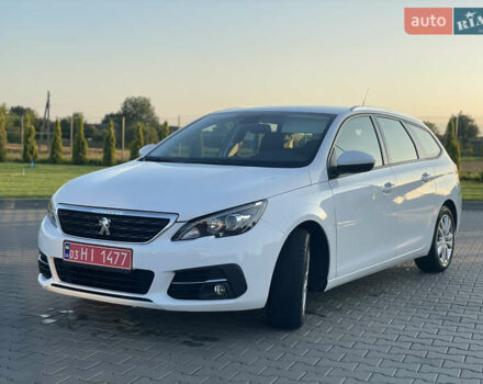 Белый Пежо 308, объемом двигателя 1.5 л и пробегом 197 тыс. км за 12950 $, фото 7 на Automoto.ua