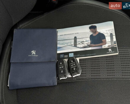 Белый Пежо 308, объемом двигателя 1.5 л и пробегом 162 тыс. км за 14800 $, фото 84 на Automoto.ua