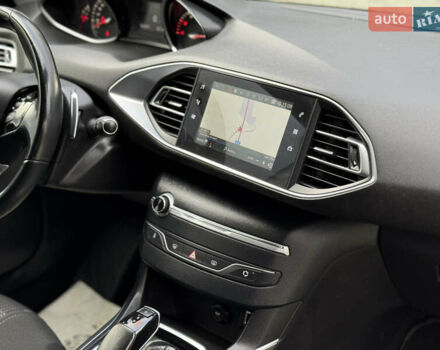 Белый Пежо 308, объемом двигателя 1.5 л и пробегом 162 тыс. км за 14900 $, фото 56 на Automoto.ua