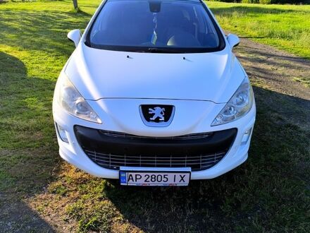 Пежо 308 2008 в Запорожье на Automoto.ua Белый Пежо 308, объемом двигателя 1.6 л и пробегом 256 тыс. км за 5500 $, фото 1 на Automoto.ua