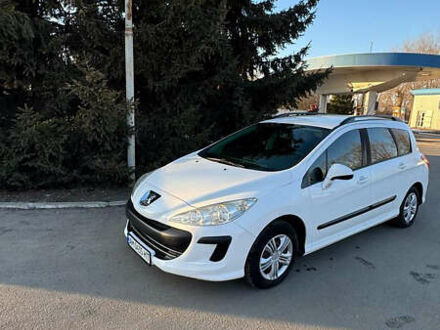 Пежо 308 2009 у Бердичеве на Automoto.ua Білий Пежо 308, об'ємом двигуна 1.56 л та пробігом 232 тис. км за 4900 $, фото 1 на Automoto.ua