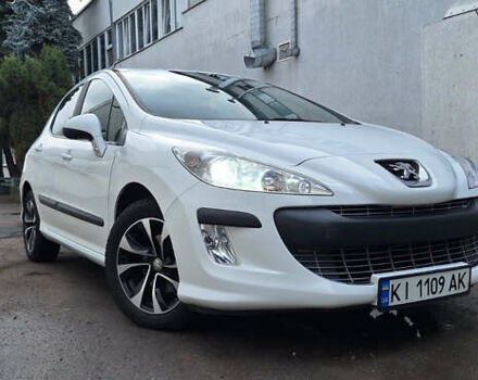 Белый Пежо 308, объемом двигателя 1.6 л и пробегом 121 тыс. км за 6550 $, фото 1 на Automoto.ua