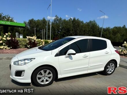 Белый Пежо 308, объемом двигателя 1.6 л и пробегом 240 тыс. км за 6500 $, фото 1 на Automoto.ua