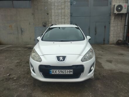 Пежо 308 2011 в Днепре (Днепропетровске) на Automoto.ua Белый Пежо 308, объемом двигателя 0 л и пробегом 307 тыс. км за 5800 $, фото 1 на Automoto.ua