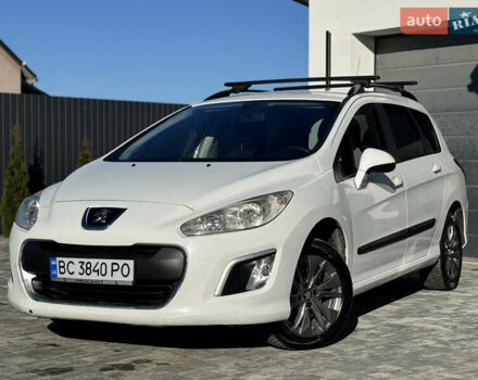 Белый Пежо 308, объемом двигателя 1.6 л и пробегом 220 тыс. км за 5500 $, фото 1 на Automoto.ua