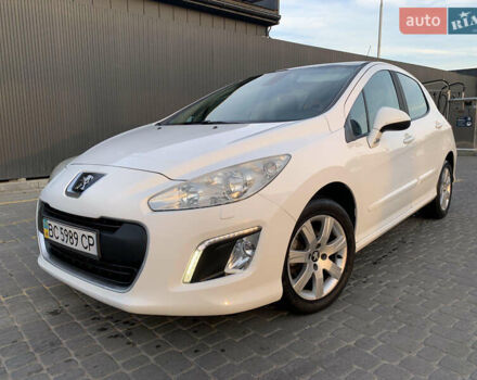 Белый Пежо 308, объемом двигателя 1.6 л и пробегом 103 тыс. км за 8500 $, фото 1 на Automoto.ua