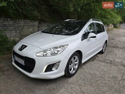 Пежо 308 2012 в Днепре (Днепропетровске) на Automoto.ua Белый Пежо 308, объемом двигателя 1.56 л и пробегом 228 тыс. км за 6700 $, фото 1 на Automoto.ua