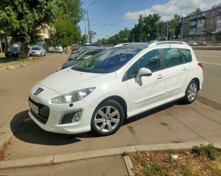 Белый Пежо 308, объемом двигателя 1.6 л и пробегом 89 тыс. км за 6700 $, фото 1 на Automoto.ua
