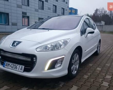Белый Пежо 308, объемом двигателя 1.6 л и пробегом 161 тыс. км за 6500 $, фото 1 на Automoto.ua
