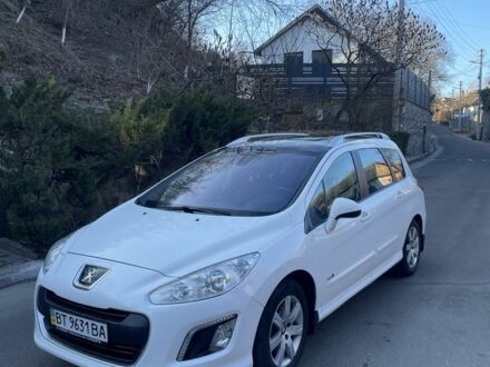 Пежо 308 2013 у Черкасах на Automoto.ua Білий Пежо 308, об'ємом двигуна 0 л та пробігом 302 тис. км за 6500 $, фото 1 на Automoto.ua