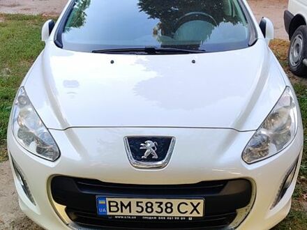Пежо 308 2013 в Шостке на Automoto.ua Белый Пежо 308, объемом двигателя 1.6 л и пробегом 234 тыс. км за 6700 $, фото 1 на Automoto.ua
