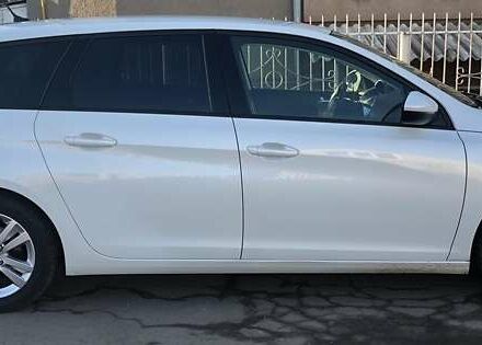 Пежо 308 2015 у Кривому Розі на Automoto.ua Білий Пежо 308, об'ємом двигуна 1.56 л та пробігом 253 тис. км за 9000 $, фото 1 на Automoto.ua