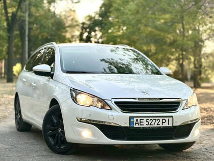 Білий Пежо 308, об'ємом двигуна 1.56 л та пробігом 238 тис. км за 8999 $, фото 1 на Automoto.ua