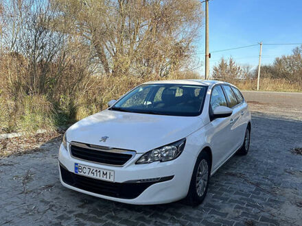 Пежо 308 2015 в Львове на Automoto.ua Белый Пежо 308, объемом двигателя 1.56 л и пробегом 227 тыс. км за 8200 $, фото 1 на Automoto.ua