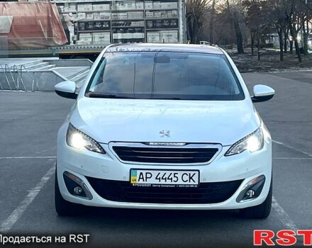 Белый Пежо 308, объемом двигателя 1.6 л и пробегом 108 тыс. км за 12800 $, фото 1 на Automoto.ua