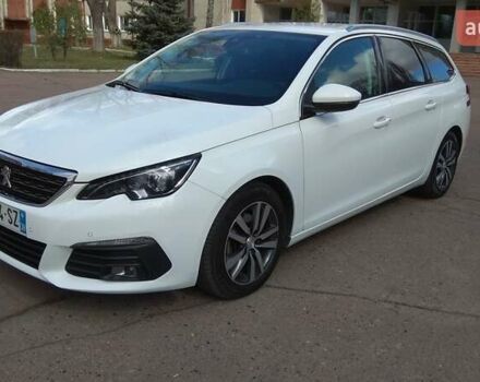 Белый Пежо 308, объемом двигателя 1.5 л и пробегом 220 тыс. км за 10990 $, фото 1 на Automoto.ua