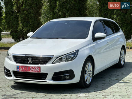Білий Пежо 308, об'ємом двигуна 1.2 л та пробігом 144 тис. км за 11900 $, фото 1 на Automoto.ua