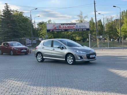Пежо 308 2011 в Кривом Роге на Automoto.ua Бежевый Пежо 308, объемом двигателя 1.6 л и пробегом 160 тыс. км за 7300 $, фото 1 на Automoto.ua