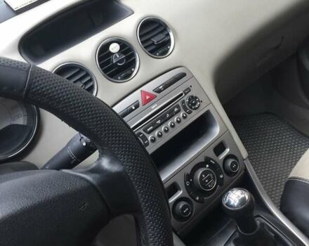 Чорний Пежо 308, об'ємом двигуна 1.6 л та пробігом 242 тис. км за 4600 $, фото 4 на Automoto.ua