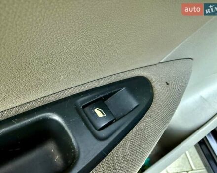 Черный Пежо 308, объемом двигателя 1.6 л и пробегом 166 тыс. км за 5400 $, фото 57 на Automoto.ua