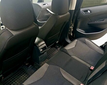 Чорний Пежо 308, об'ємом двигуна 1.6 л та пробігом 216 тис. км за 6000 $, фото 7 на Automoto.ua