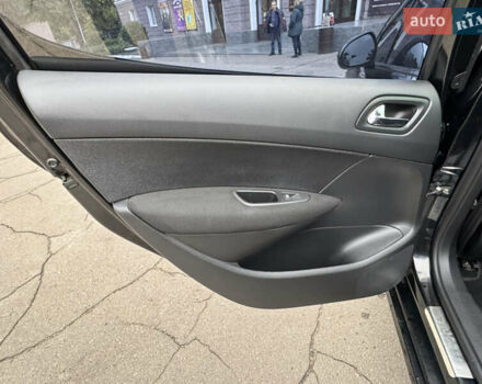 Чорний Пежо 308, об'ємом двигуна 1.6 л та пробігом 160 тис. км за 7300 $, фото 28 на Automoto.ua