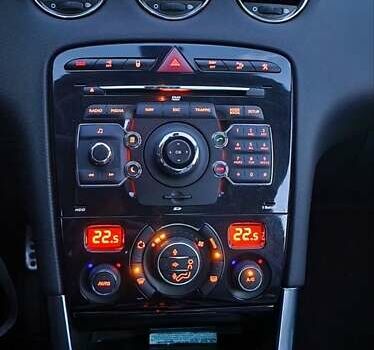 Черный Пежо 308, объемом двигателя 1.6 л и пробегом 39 тыс. км за 15500 $, фото 6 на Automoto.ua