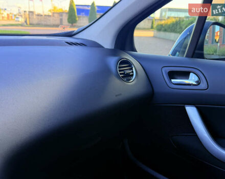 Черный Пежо 308, объемом двигателя 1.56 л и пробегом 256 тыс. км за 4999 $, фото 31 на Automoto.ua