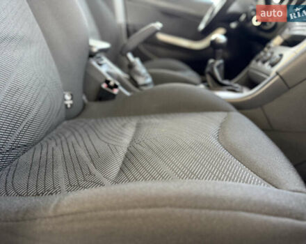 Черный Пежо 308, объемом двигателя 1.6 л и пробегом 248 тыс. км за 5350 $, фото 51 на Automoto.ua