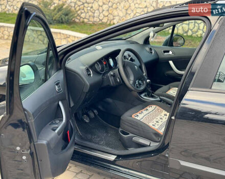 Черный Пежо 308, объемом двигателя 1.4 л и пробегом 251 тыс. км за 4300 $, фото 5 на Automoto.ua